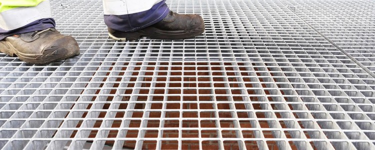 Perfuração de Chapas, Empresa de Perfuração de Chapas - Multifuros Grades de piso galvanizadas para pisos